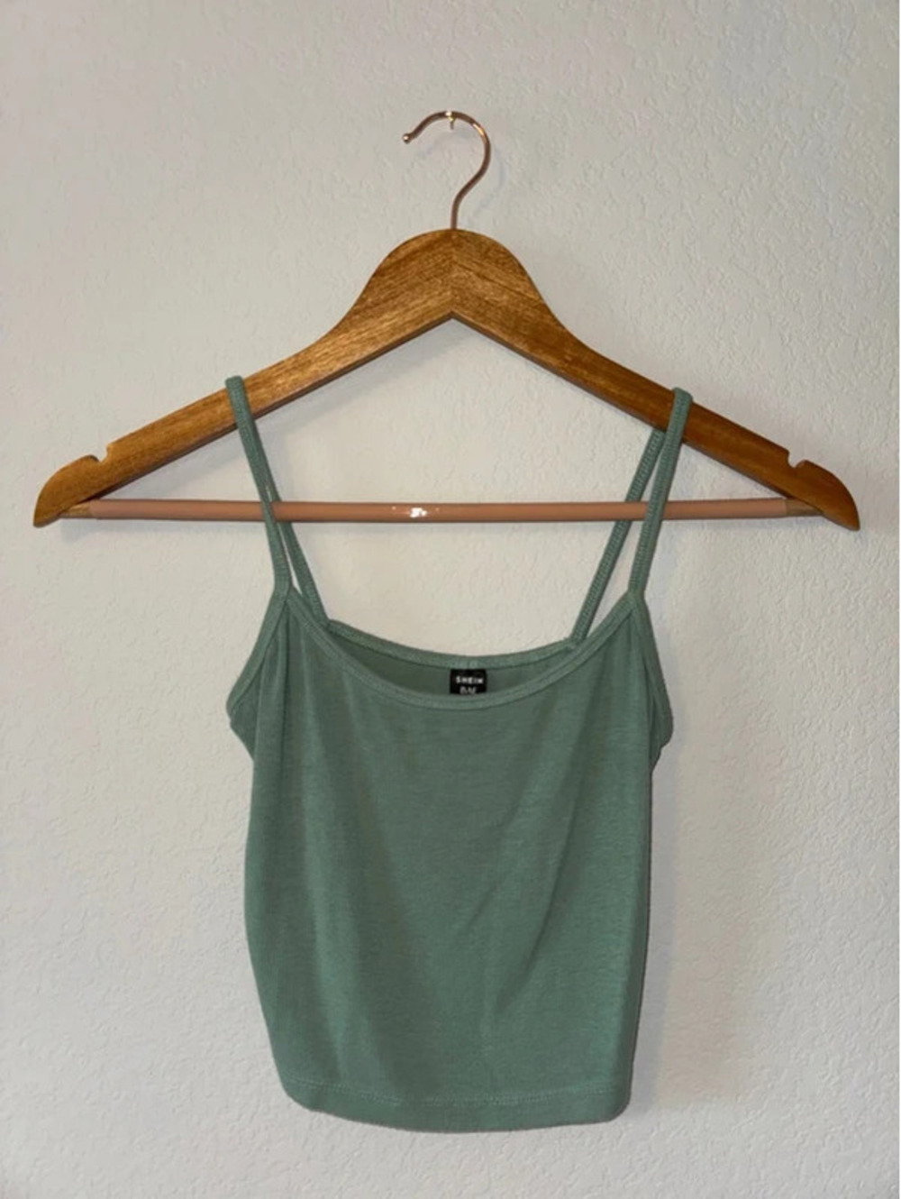 SHEIN Medium Light Green Cropped Tank Top